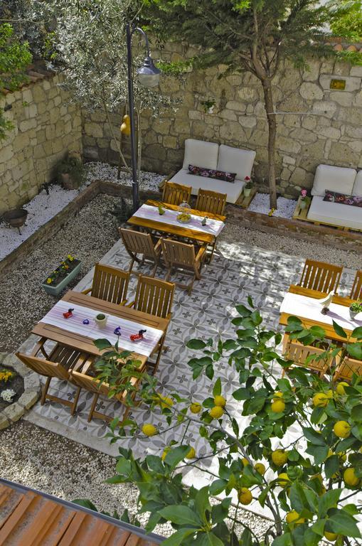 Lilyum Alacati - Tas Ev ภายนอก รูปภาพ